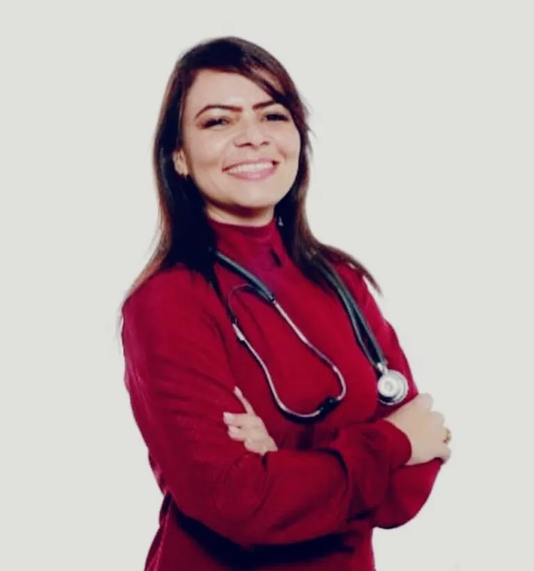 Paula Louzada, coordenadora de pós-graduação em Enfermagem da Aport Educacional